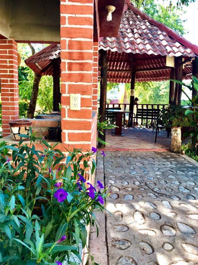 Hotel Y Restaurante Villas Del Sol Хальпан Экстерьер фото